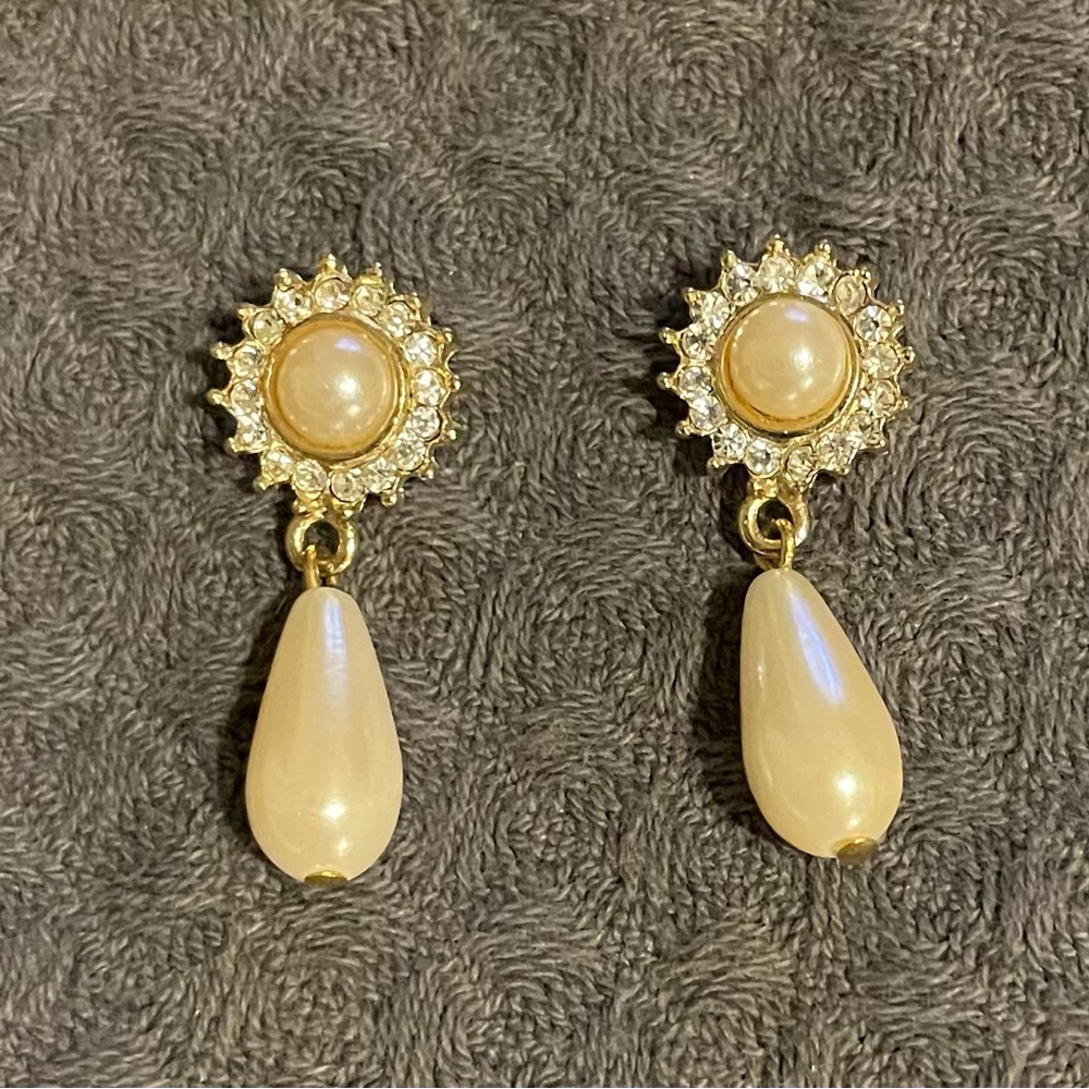 Vintage Gold tone and Drop Earrings